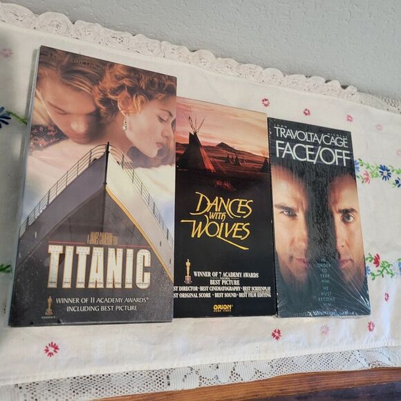 Lot of 3 VHS 90s Movies, Face/Off & Titanic Sealed, Dances W/ Wolves unsealed - Picture 5 of 16